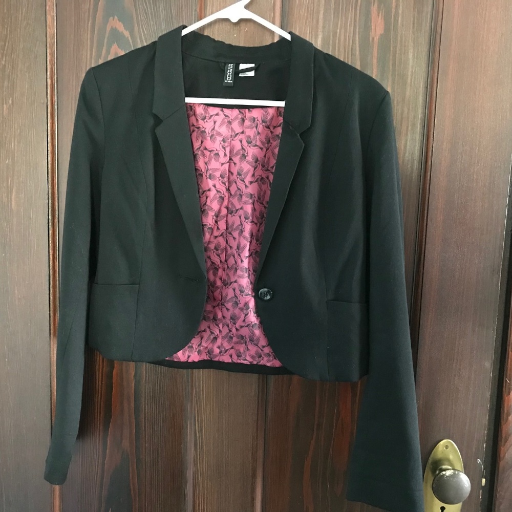 Short waist jacket by Divided